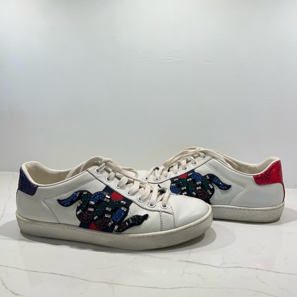 Gucci womens ”Ace” snake motif sneakers
